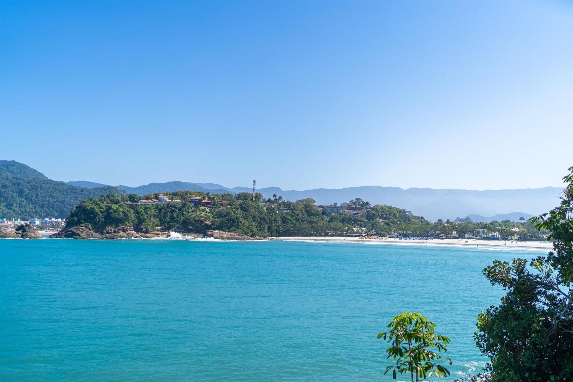 Casa luxuosa com 9 quartos e vista pro mar em Ubatuba, até 25 pessoas Casa de férias