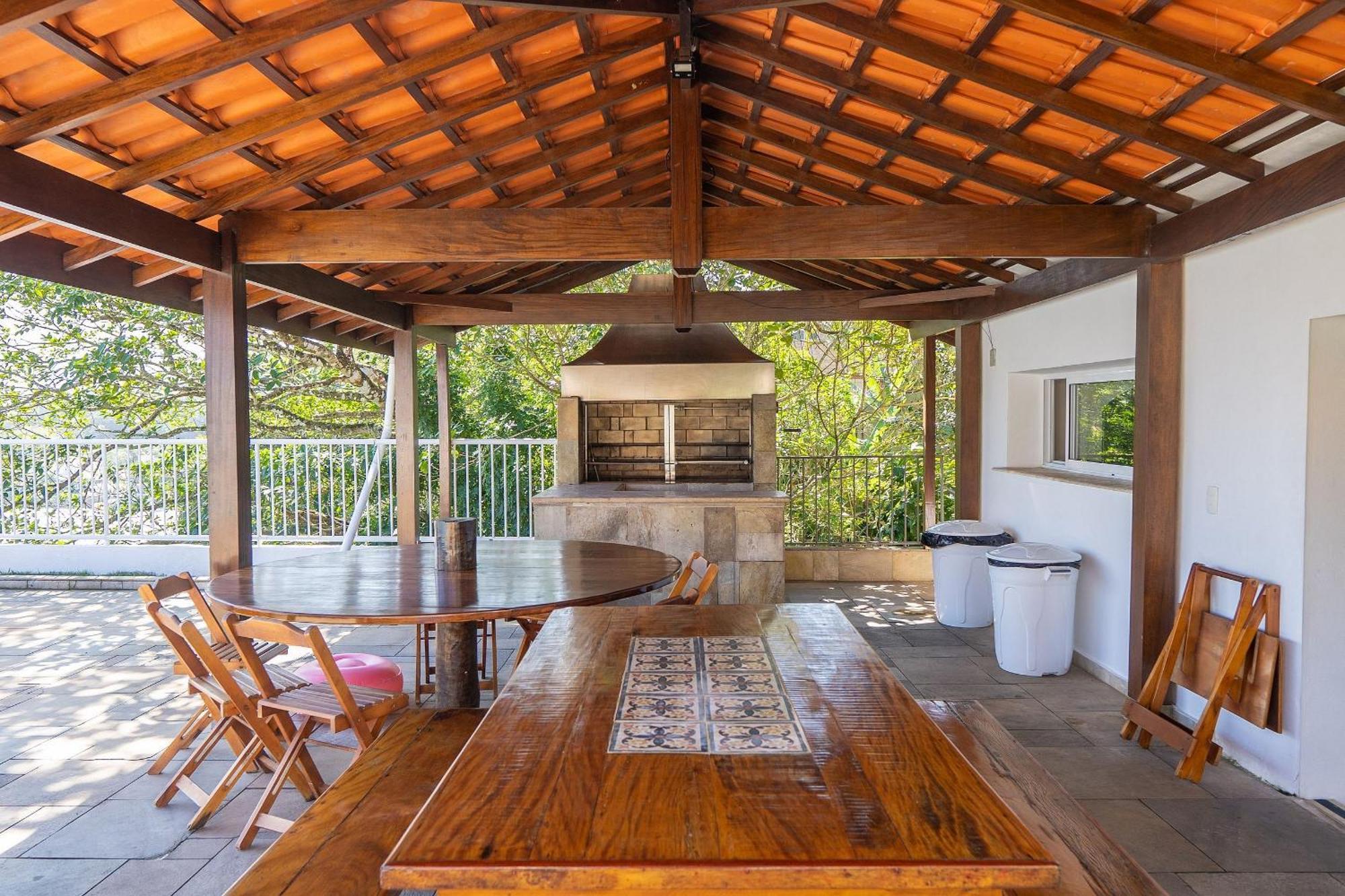 Casa de férias Casa luxuosa com 9 quartos e vista pro mar em Ubatuba, até 25 pessoas